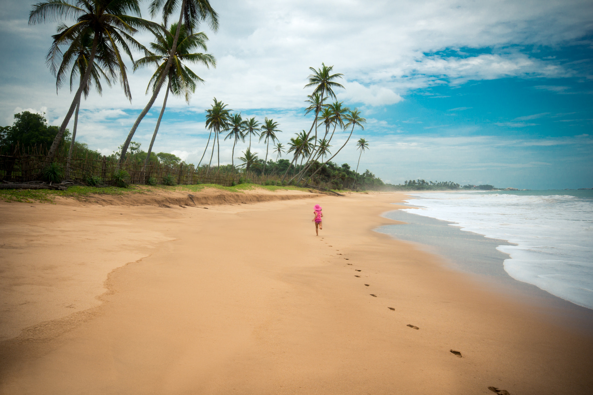 Sigma 10-20mm F4-5.6 EX DC HSM sample photo. A little girls beach run along tangalle, sri lanka photography