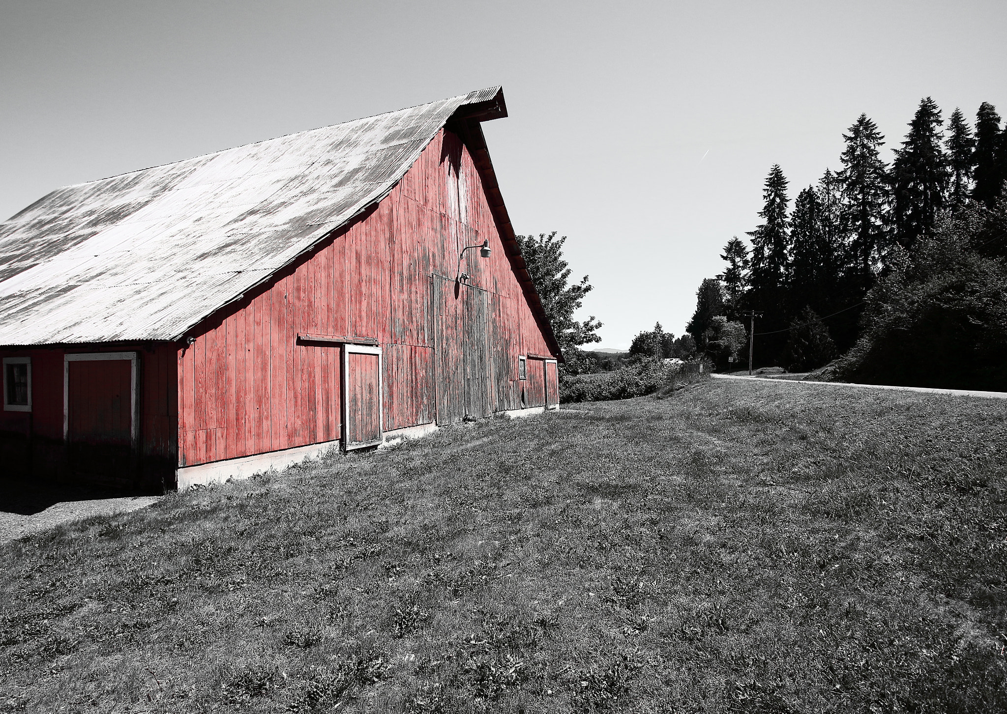 Canon EF-S 10-18mm F4.5–5.6 IS STM sample photo. The red farm photography