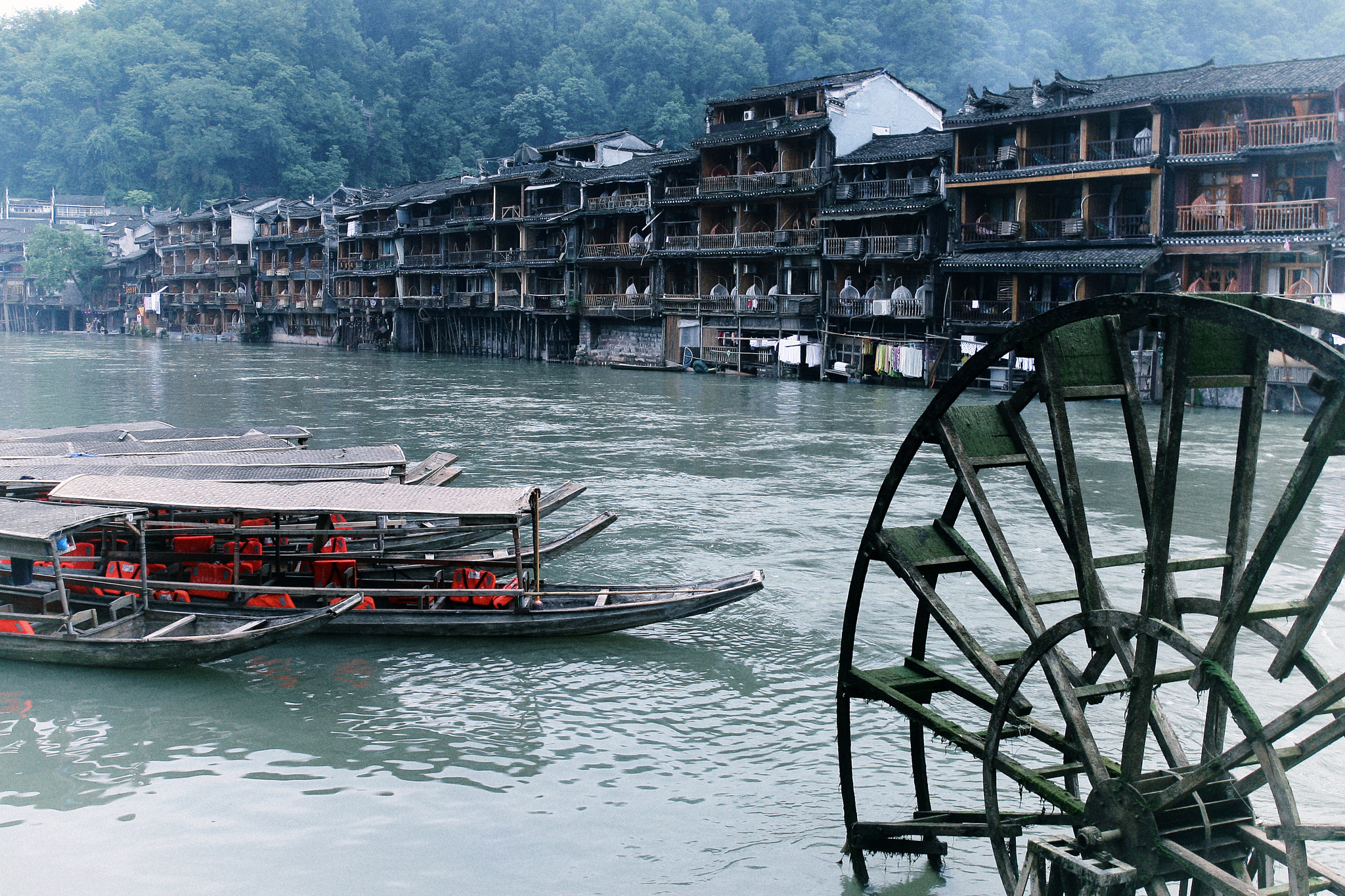 Canon EOS 30D + Canon EF 24-70mm F4L IS USM sample photo. Tuojiang river - hunan photography