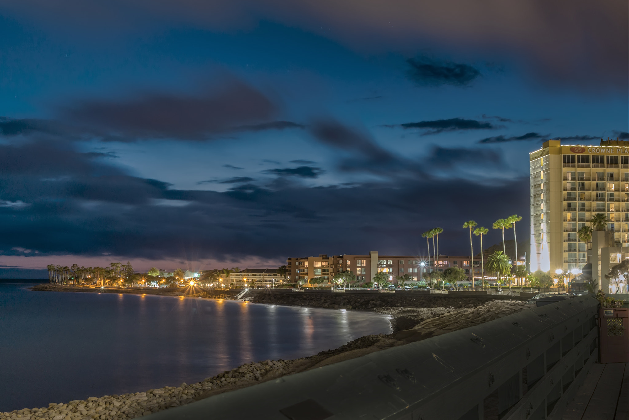 Samsung NX300 + Samsung NX 30mm F2 Pancake sample photo. View from the pier photography