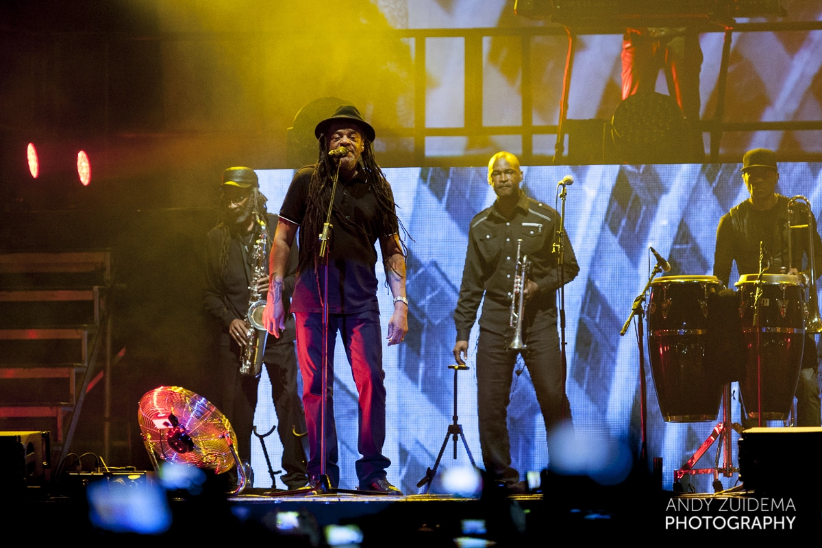 Canon EF 300mm F2.8L IS USM sample photo. Ub40 live heineken music hall amsterdam photography