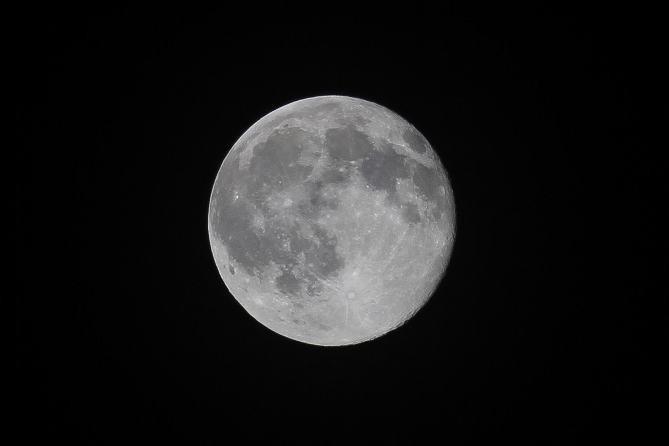 Canon EF-S 55-250mm F4-5.6 IS II sample photo. Full moon ya she always bring smile on your soul photography