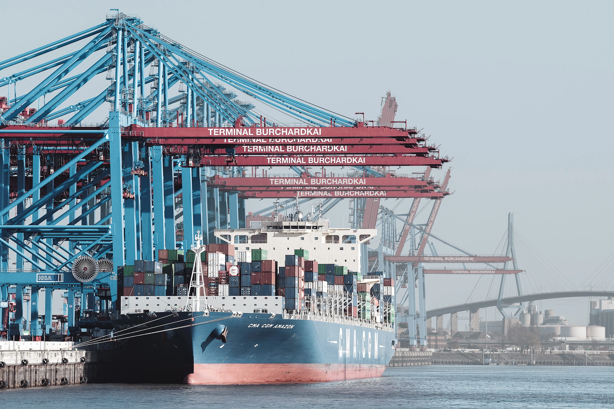 AF-S Zoom-Nikkor 80-200mm f/2.8D IF-ED sample photo. Waltershofer hafen photography