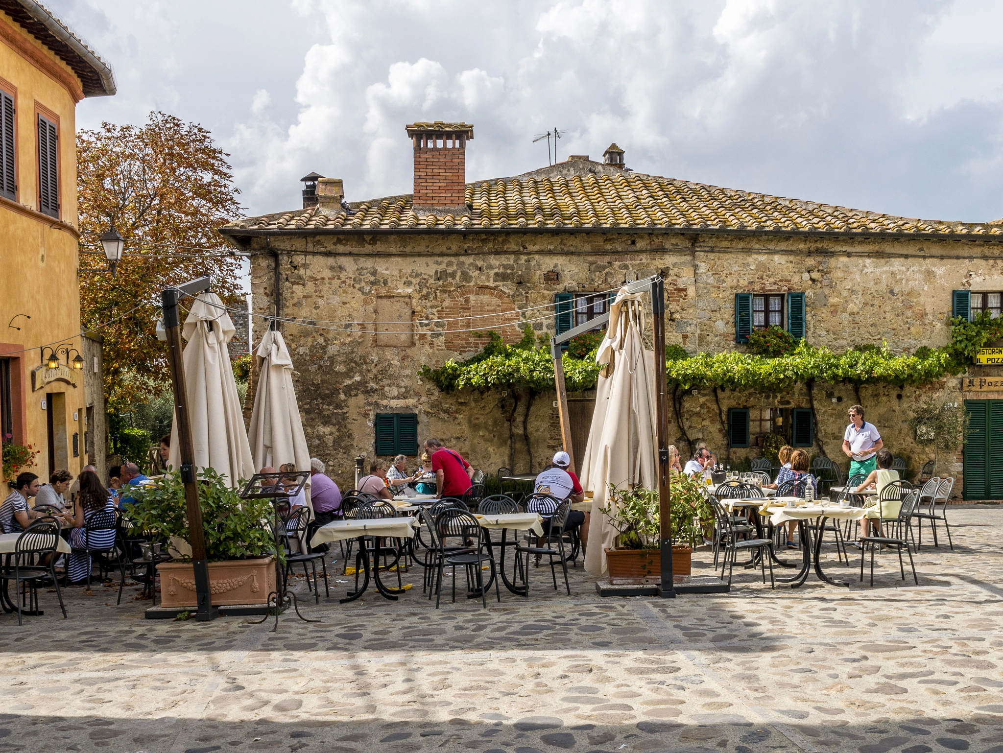 Panasonic Lumix DMC-GX7 sample photo. Monteriggioni photography