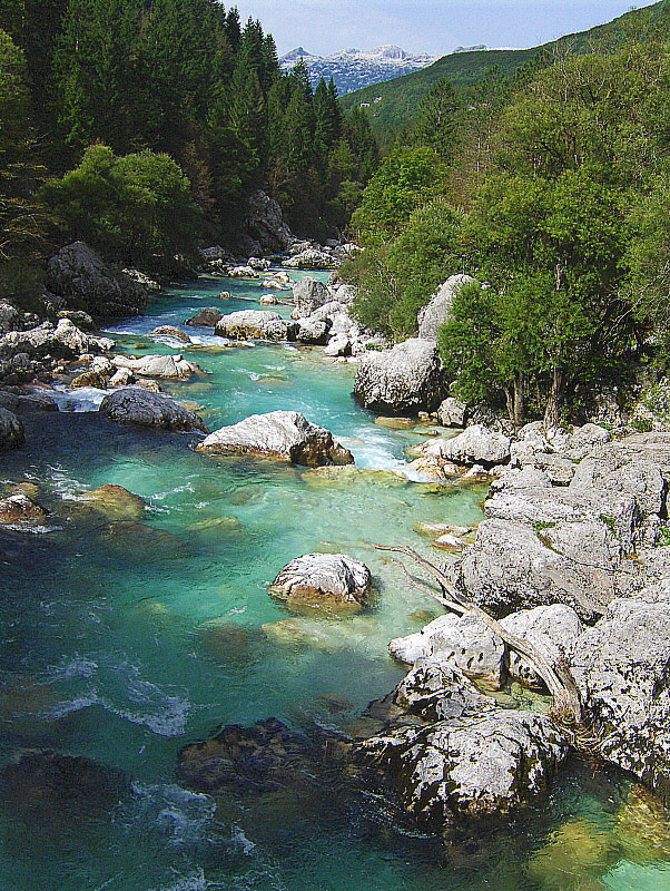 HP PHOTOSMART R927  (V01.00) sample photo. The river soca, slovenia. photography