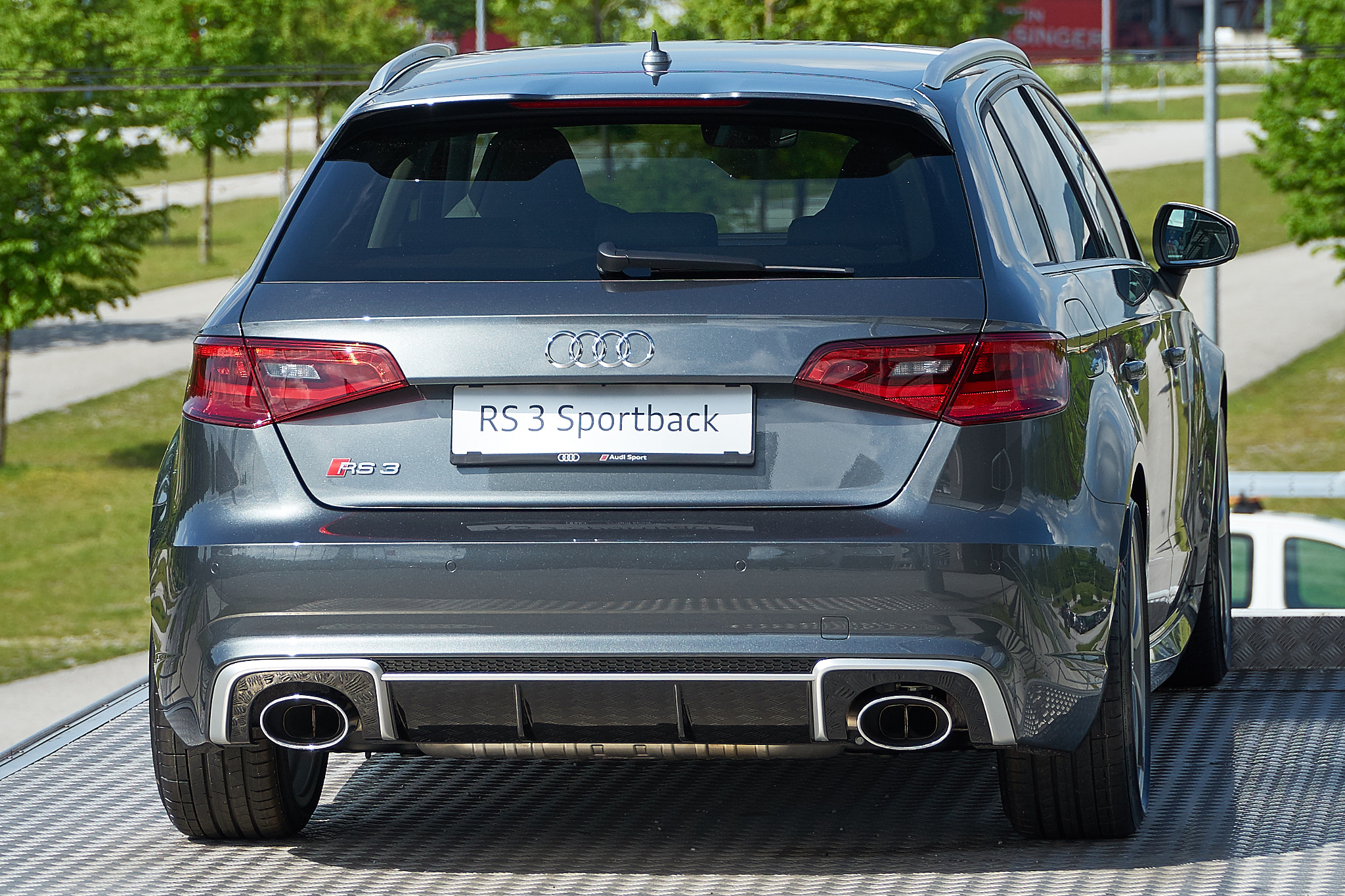 Sony a7 II + Sony E PZ 18-105mm F4 G OSS sample photo. Audi rs 3 sportback photography