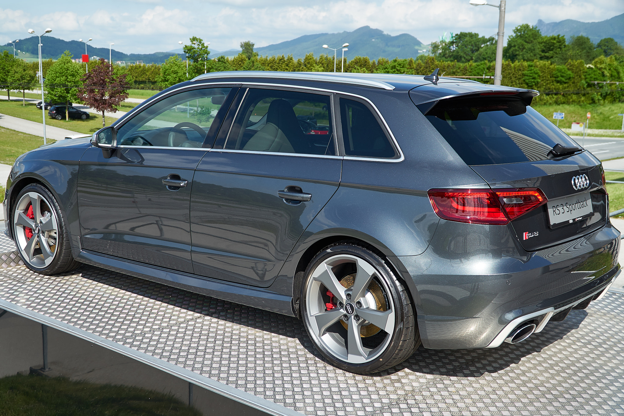 Sony a7 II + Sony E PZ 18-105mm F4 G OSS sample photo. Audi rs 3 sportback photography