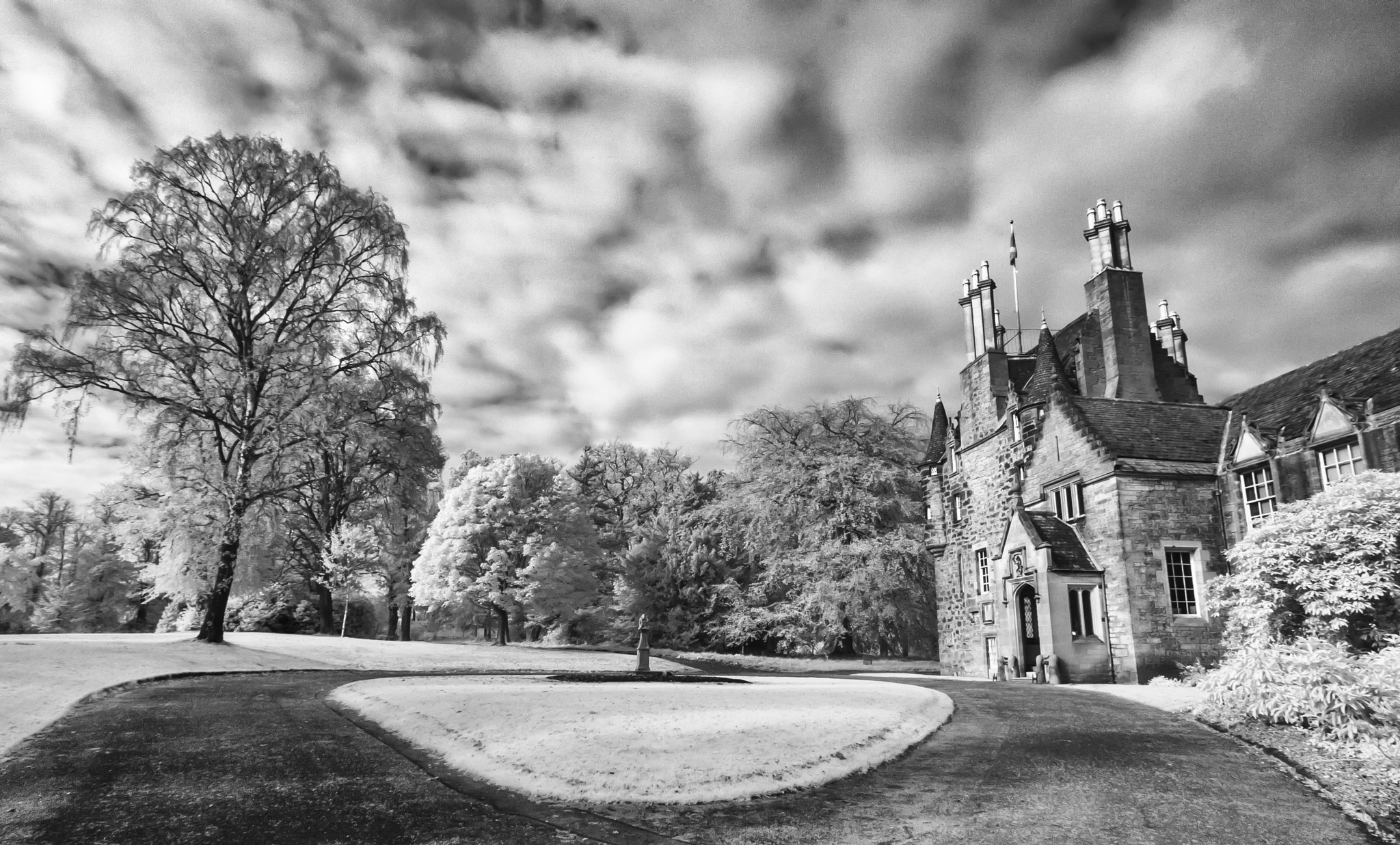 Canon EOS-1D Mark II sample photo. Lauriston castle photography