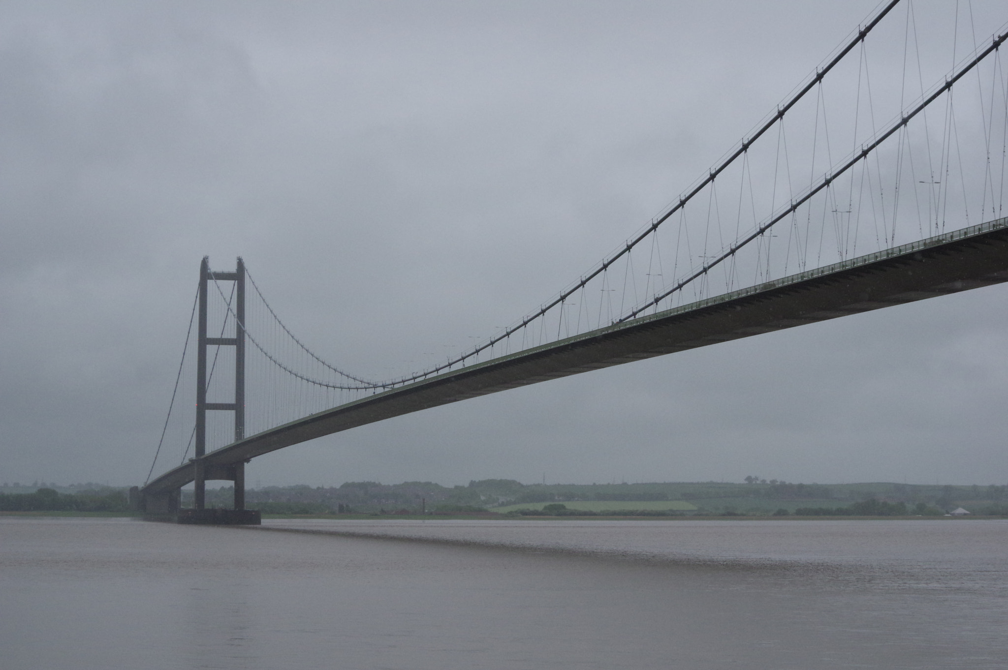 Pentax K-3 + smc PENTAX-DA L 50-200mm F4-5.6 ED sample photo. The humber bridge in mist photography