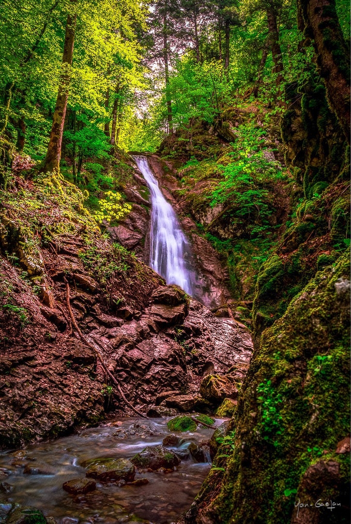 Nikon D7100 + Tamron AF 18-270mm F3.5-6.3 Di II VC LD Aspherical (IF) MACRO sample photo. Cascade des nantisses photography