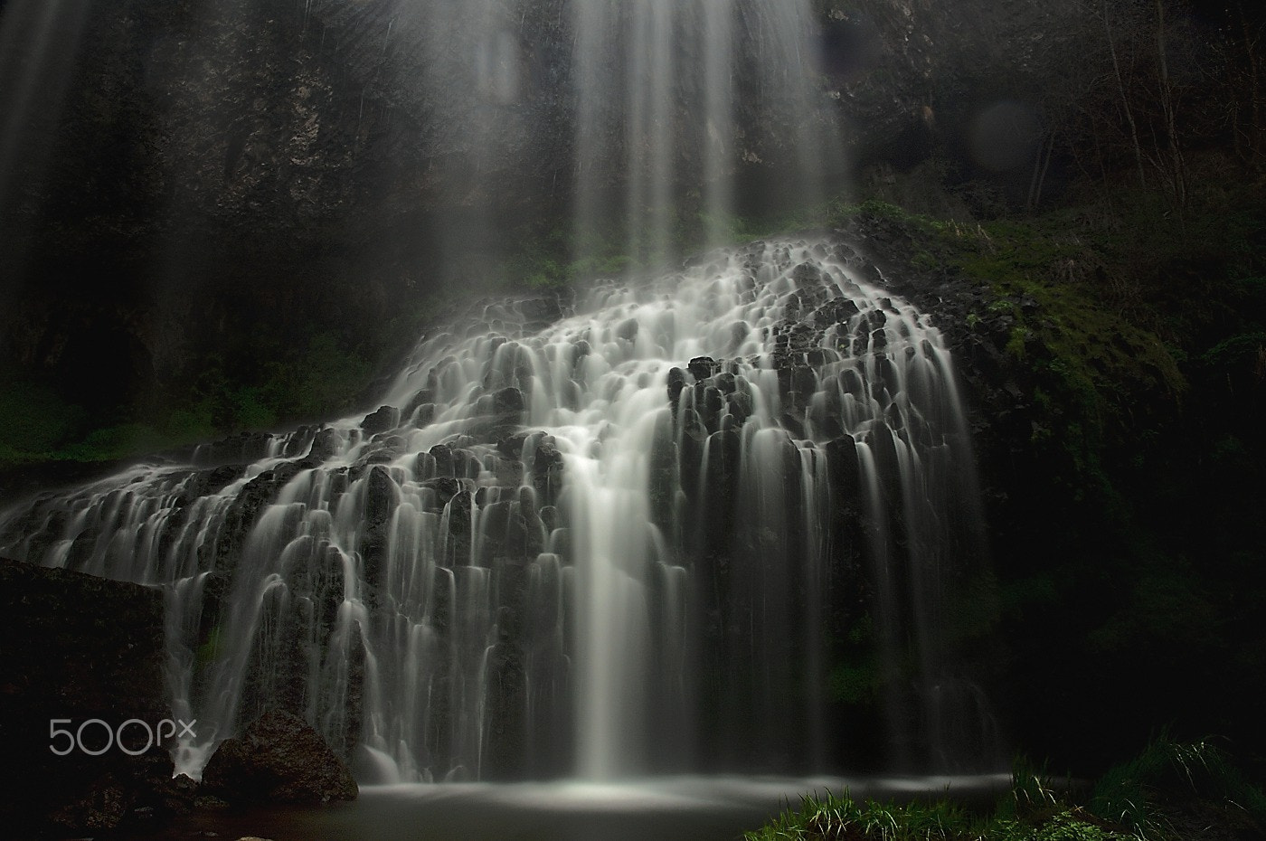Nikon D2Xs sample photo. Overflow photography