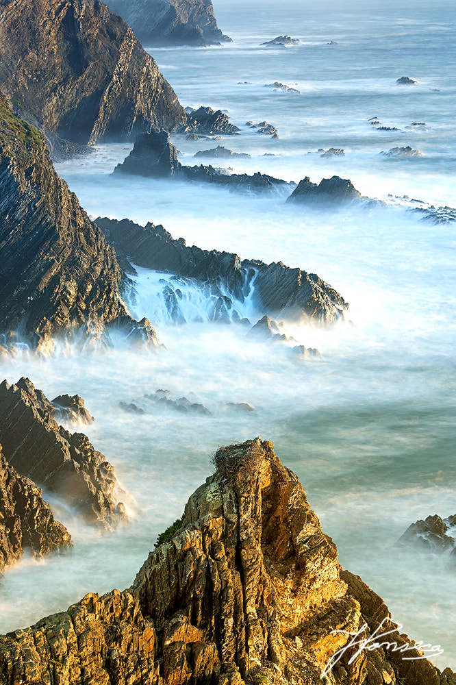 Sigma 70-300mm F4-5.6 APO DG Macro sample photo. Sea waves photography