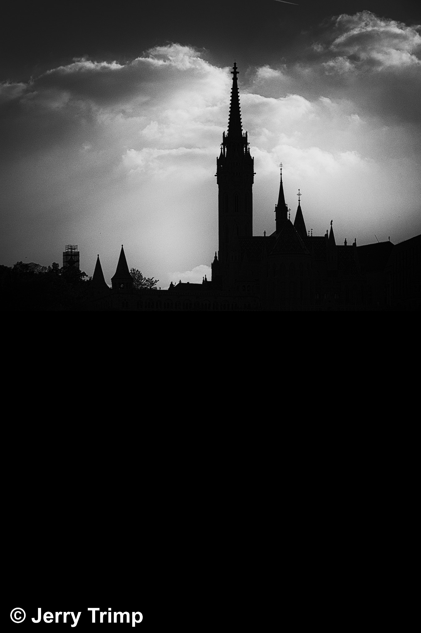 Sony SLT-A58 + Sigma 18-200mm F3.5-6.3 DC sample photo. Castle silhouette photography