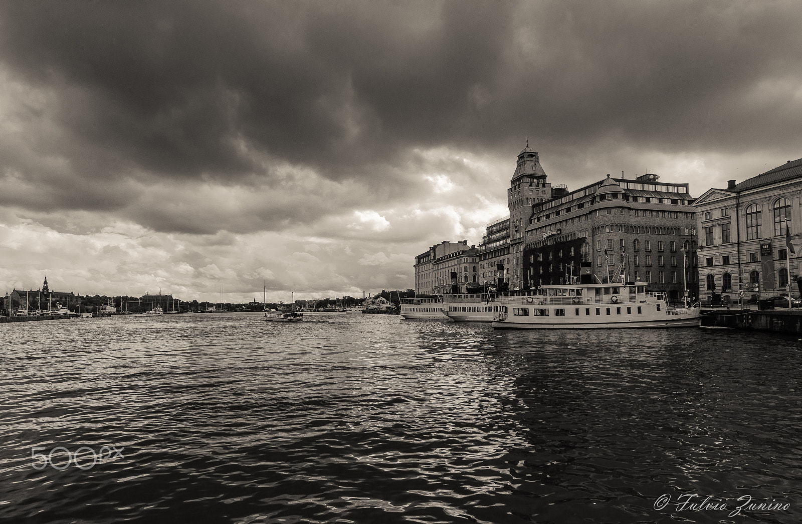 Sigma 12-24mm F4.5-5.6 EX DG Aspherical HSM sample photo. Stockholm photography