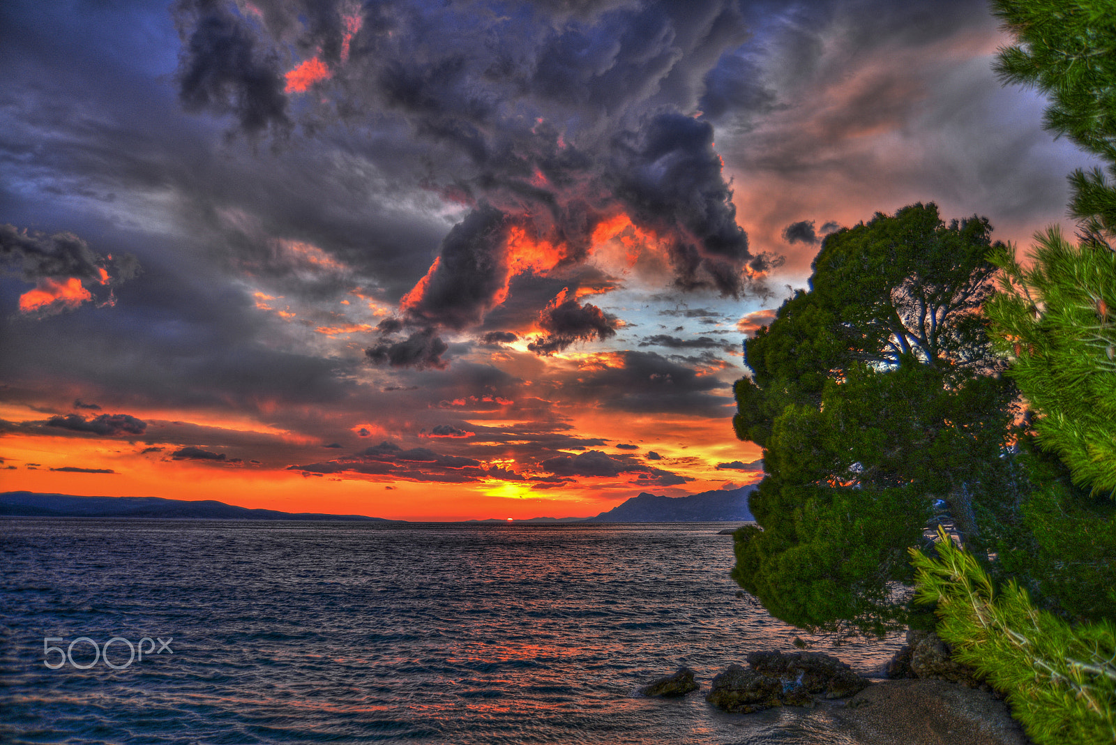 AF Zoom-Nikkor 28-70mm f/3.5-4.5D sample photo. Makarska sunset photography