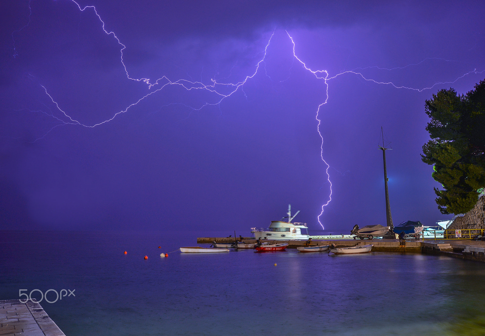 AF Zoom-Nikkor 28-70mm f/3.5-4.5 sample photo. Makarska photography