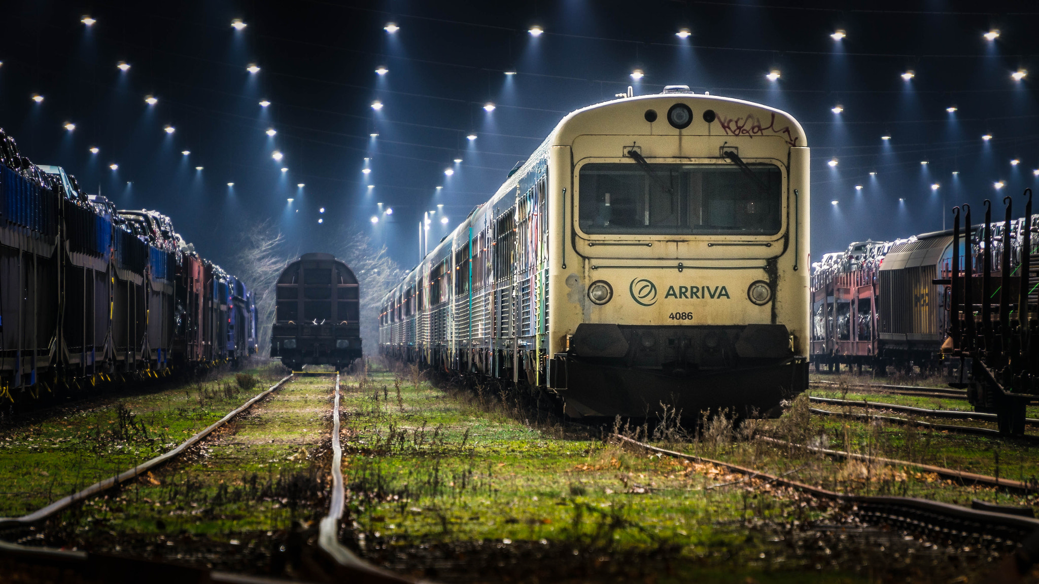 Sony Alpha NEX-5R + Sony E 55-210mm F4.5-6.3 OSS sample photo. End of the rail <redux> photography