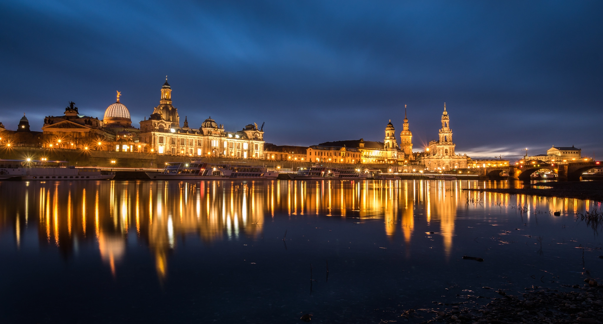 Sony ILCA-77M2 + Sigma 10-20mm F3.5 EX DC HSM sample photo. Old town of dresden photography