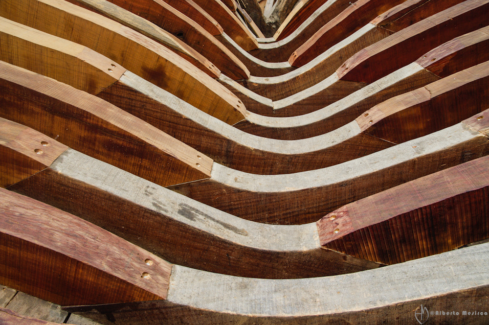 Sigma AF 10-20mm F4-5.6 EX DC sample photo. Boat building photography