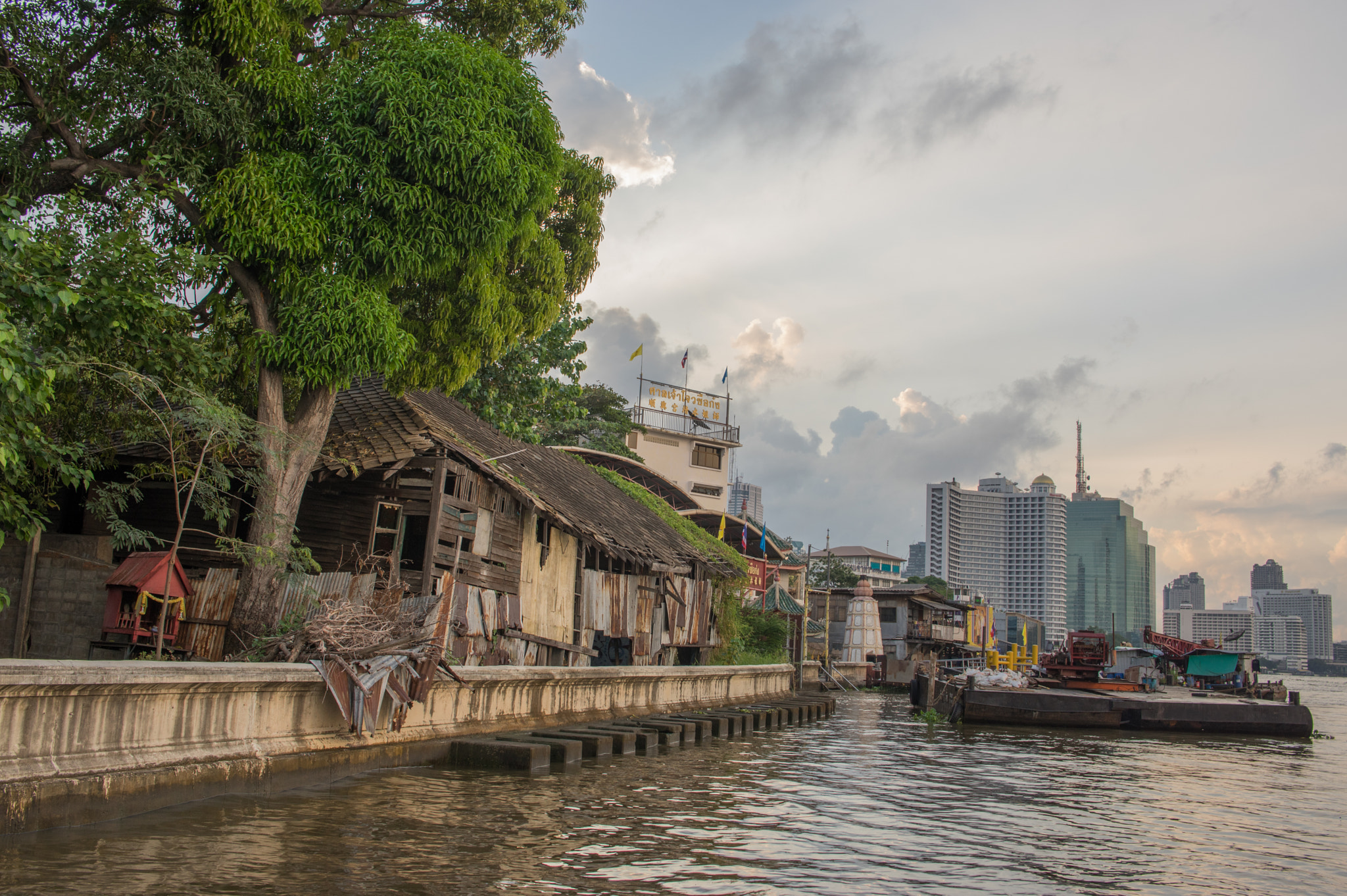 Pentax K-3 + Pentax smc DA 21mm F3.2 AL Limited sample photo. Chao phraya dawn ii photography