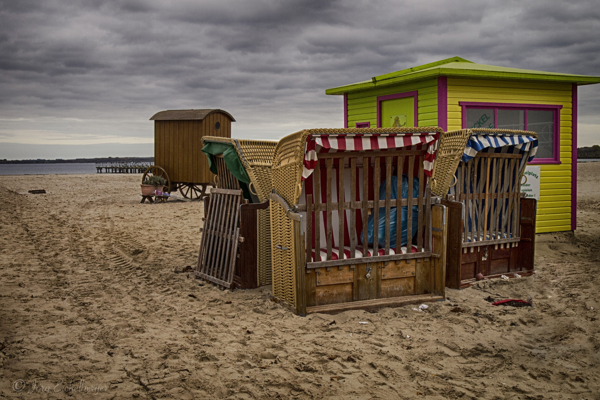 Olympus M.Zuiko Digital 14-42mm F3.5-5.6 II sample photo. Beach chairs, travemünde photography