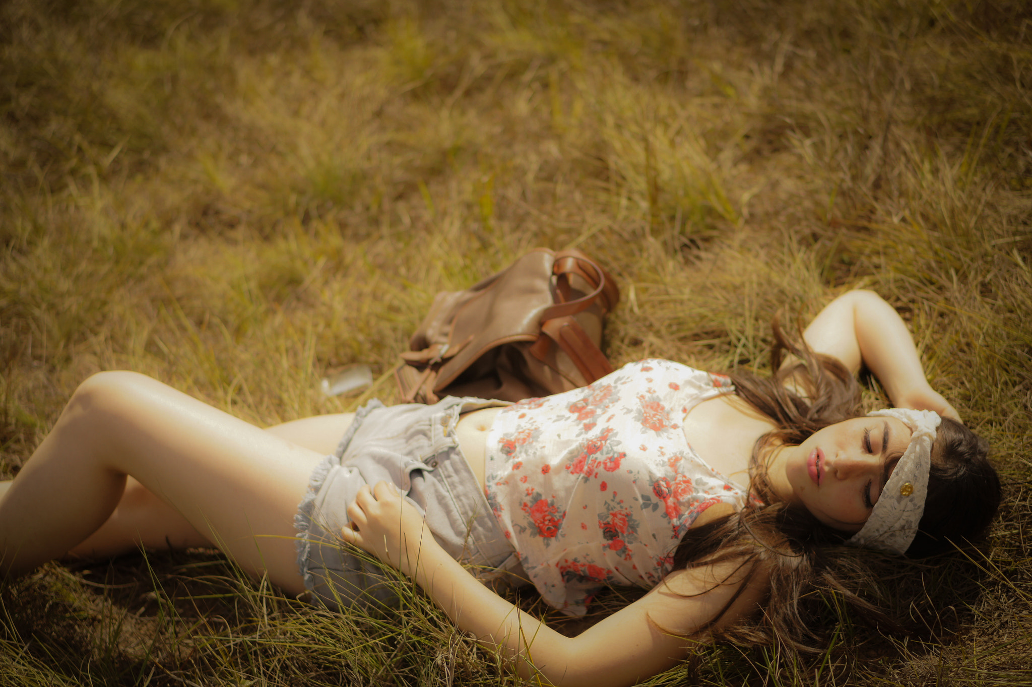 Sony Alpha NEX-5 + E 50mm F1.8 OSS sample photo. Dreaming girl photography