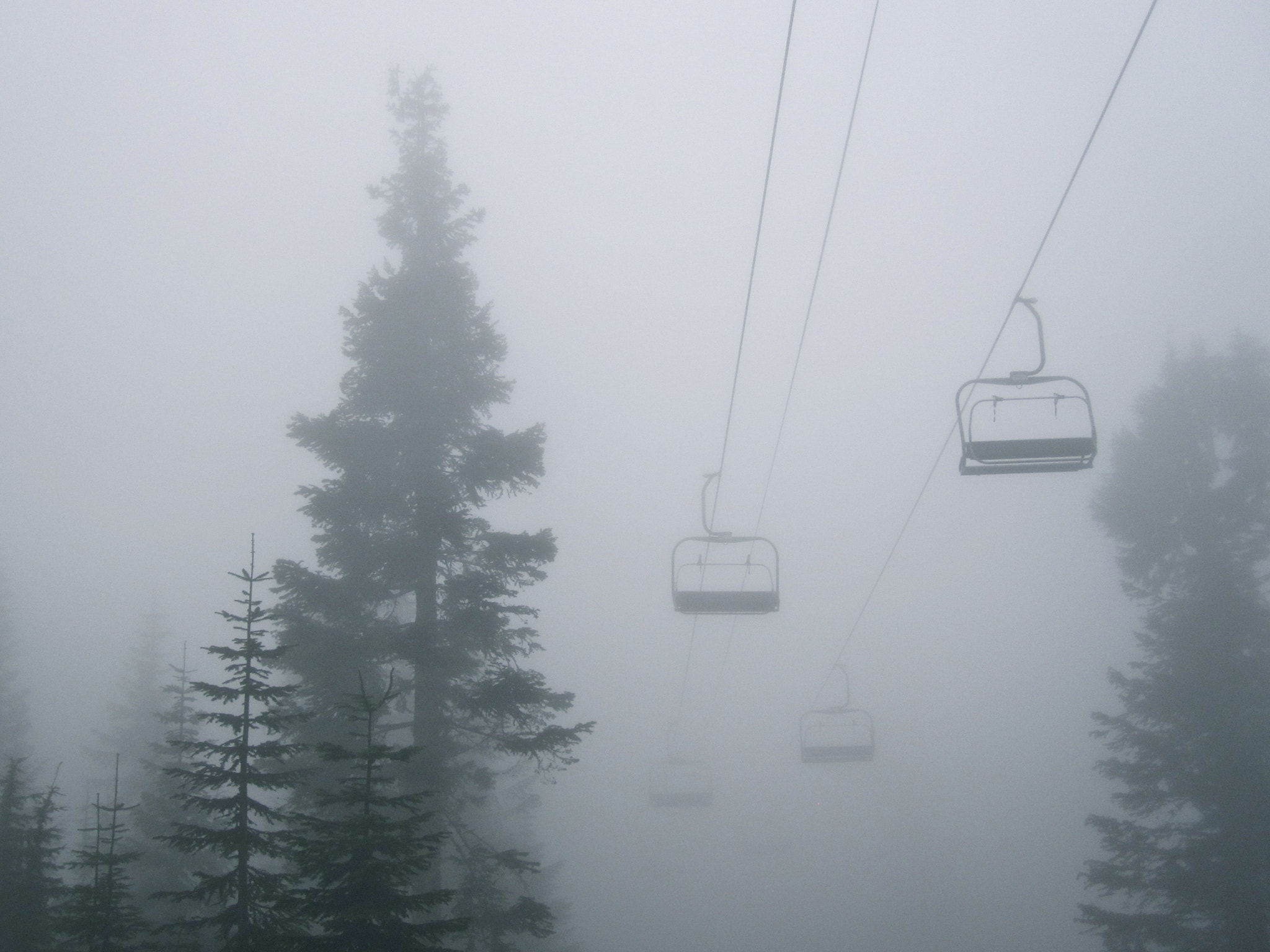 Canon PowerShot SD780 IS (Digital IXUS 100 IS / IXY Digital 210 IS) sample photo. Hiking through clouds photography