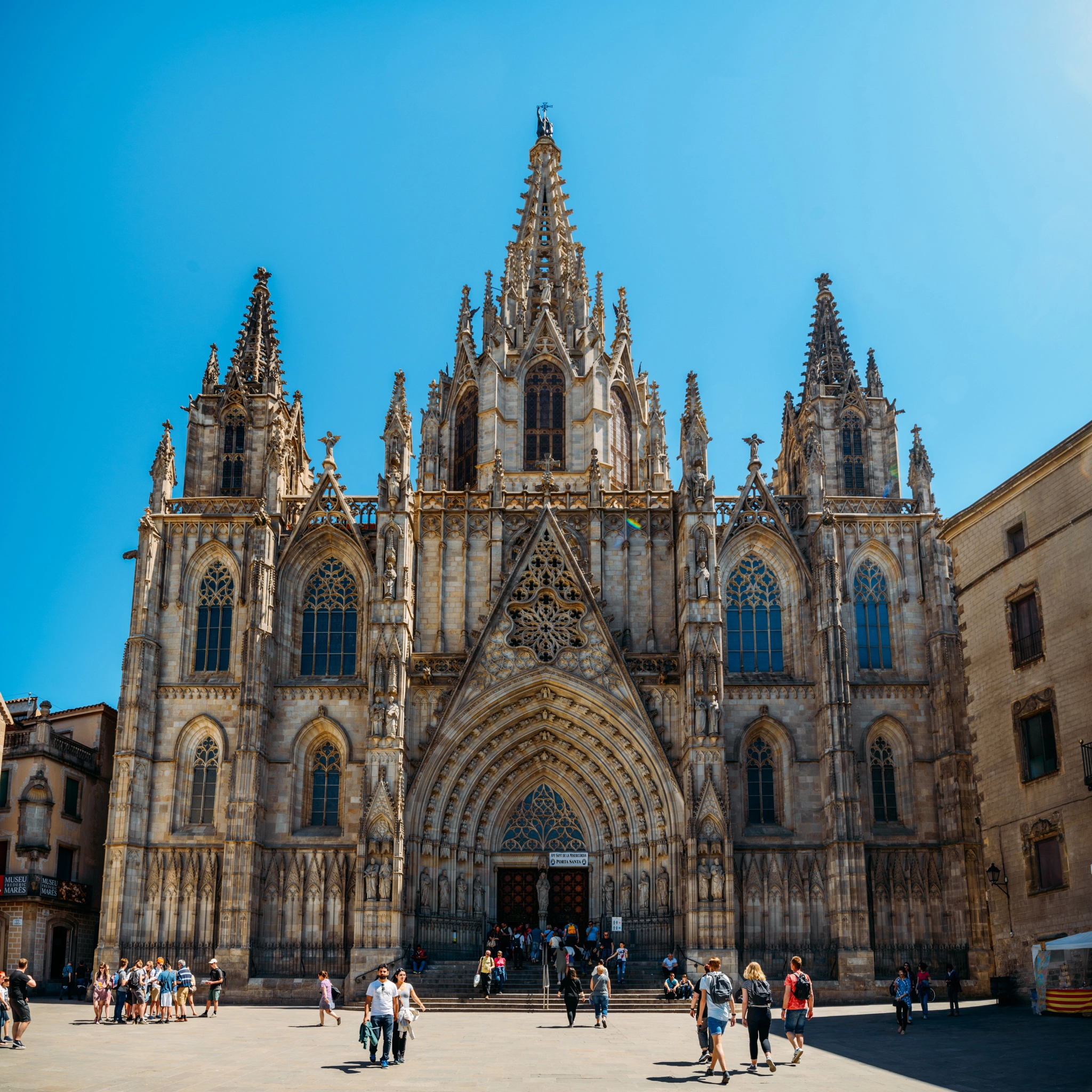 Nikon AF-S Nikkor 18-35mm F3.5-4.5G ED sample photo. The great barcelona cathedral photography