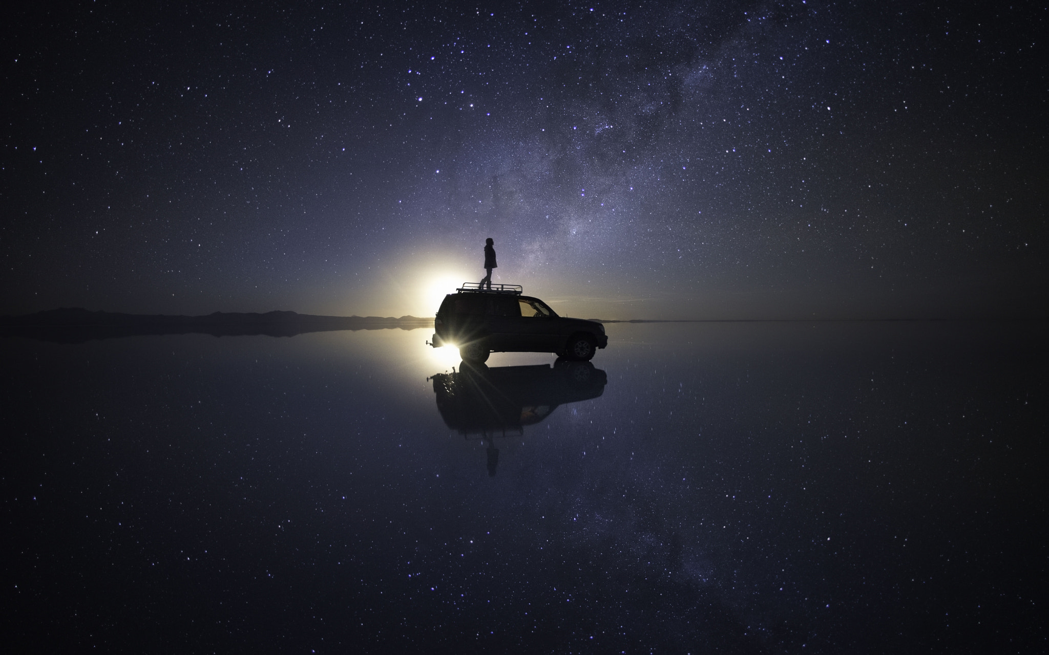 Nikon D800 + Nikon AF Fisheye-Nikkor 16mm F2.8D sample photo. Moonrise over salar de uyuni photography