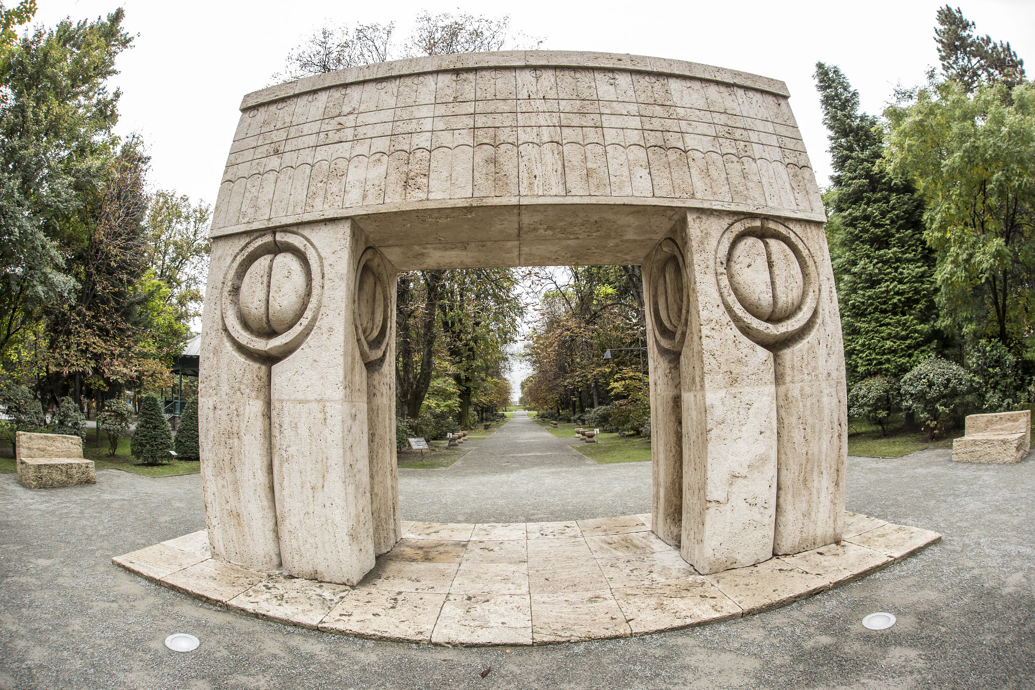 Sigma 15mm f/2.8 EX Fisheye sample photo. Constantin brancusi's kissing gate photography