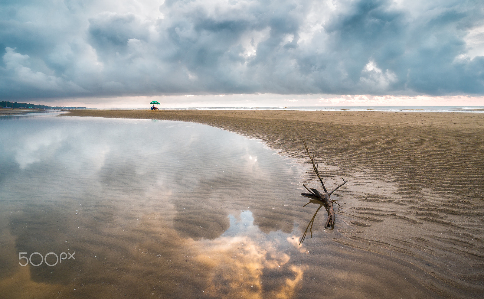 Sony Alpha NEX-6 + Sony E 10-18mm F4 OSS sample photo. After the storm photography