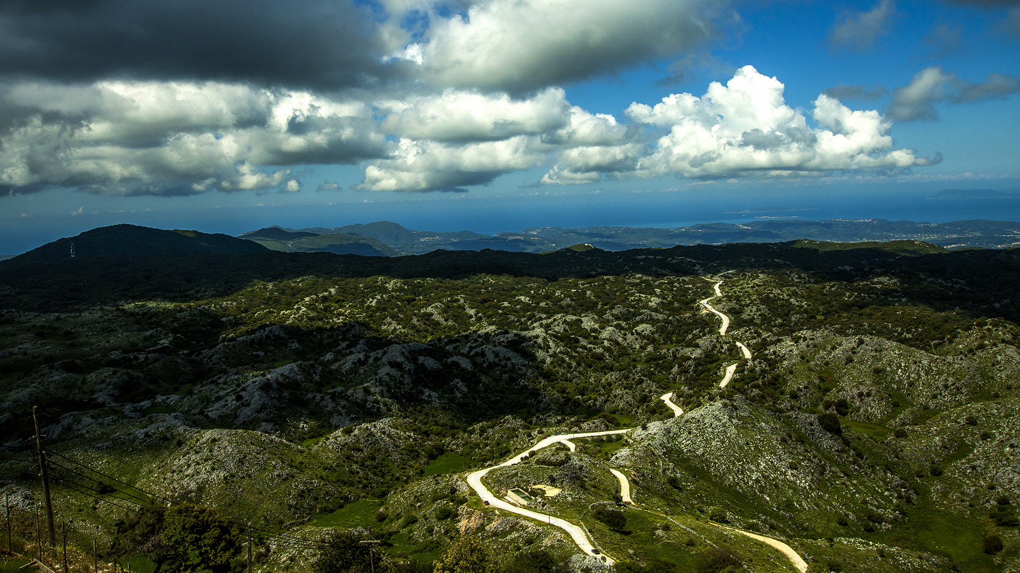 Sigma 10-20mm F3.5 EX DC HSM sample photo. Mountain resort photography