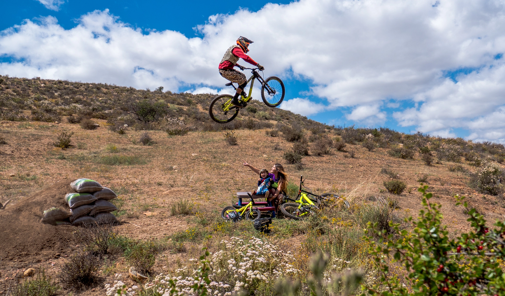 Panasonic Lumix DMC-GH4 sample photo. Mountain bike - family picnic photography