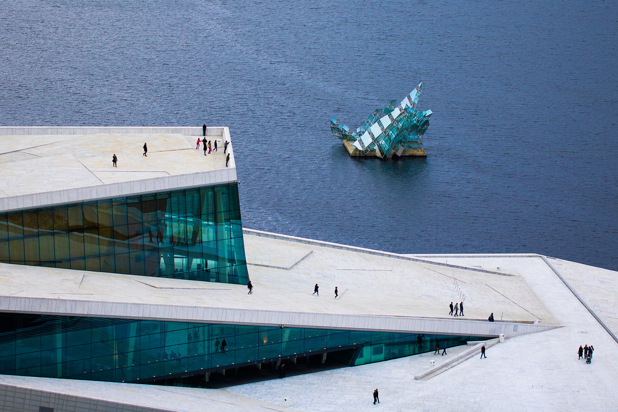 Canon EOS 760D (EOS Rebel T6s / EOS 8000D) + Canon EF 100mm F2.8L Macro IS USM sample photo. Oslo opera house photography