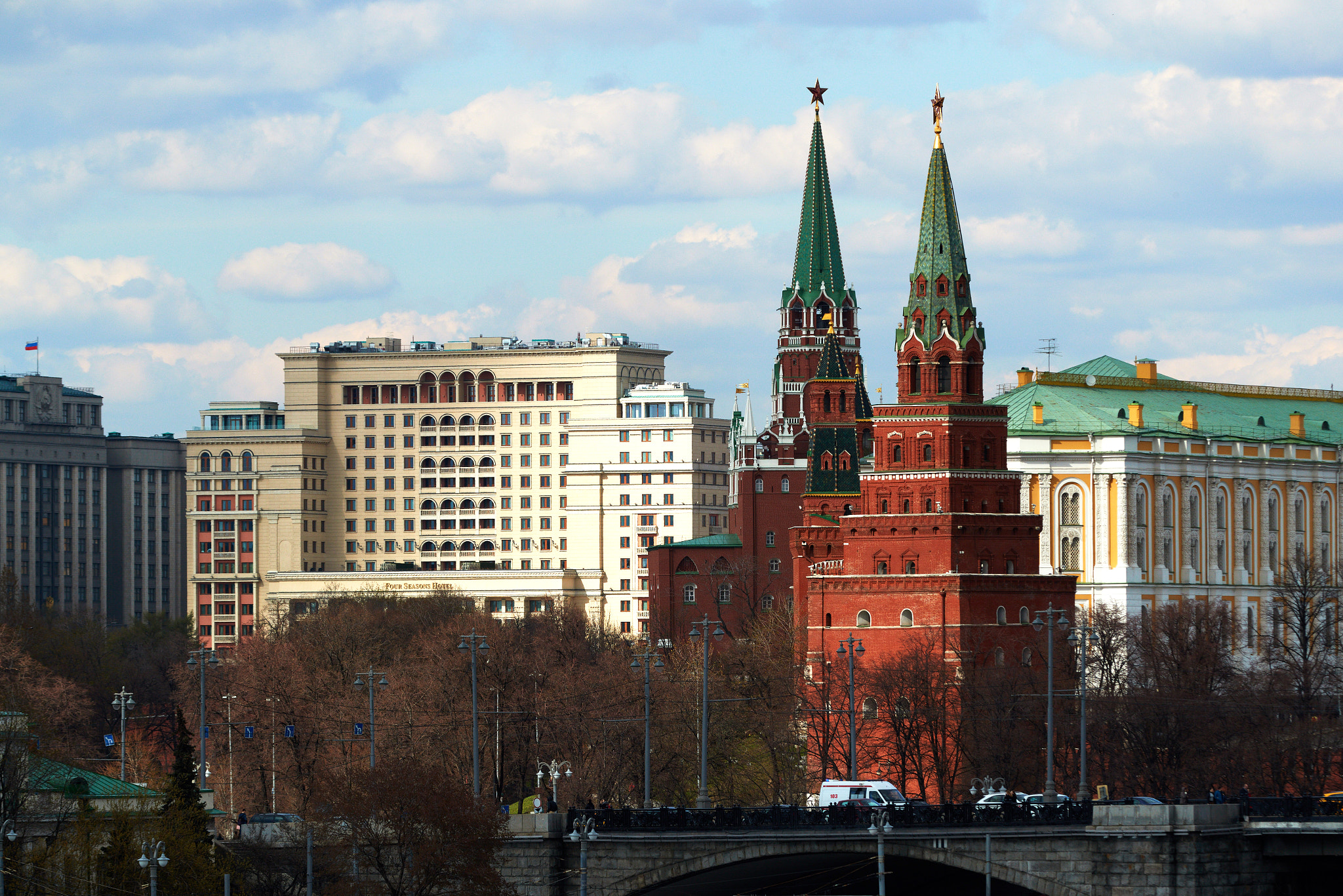 Canon EF 70-200mm F2.8L IS II USM sample photo. Hotel "moscow" photography
