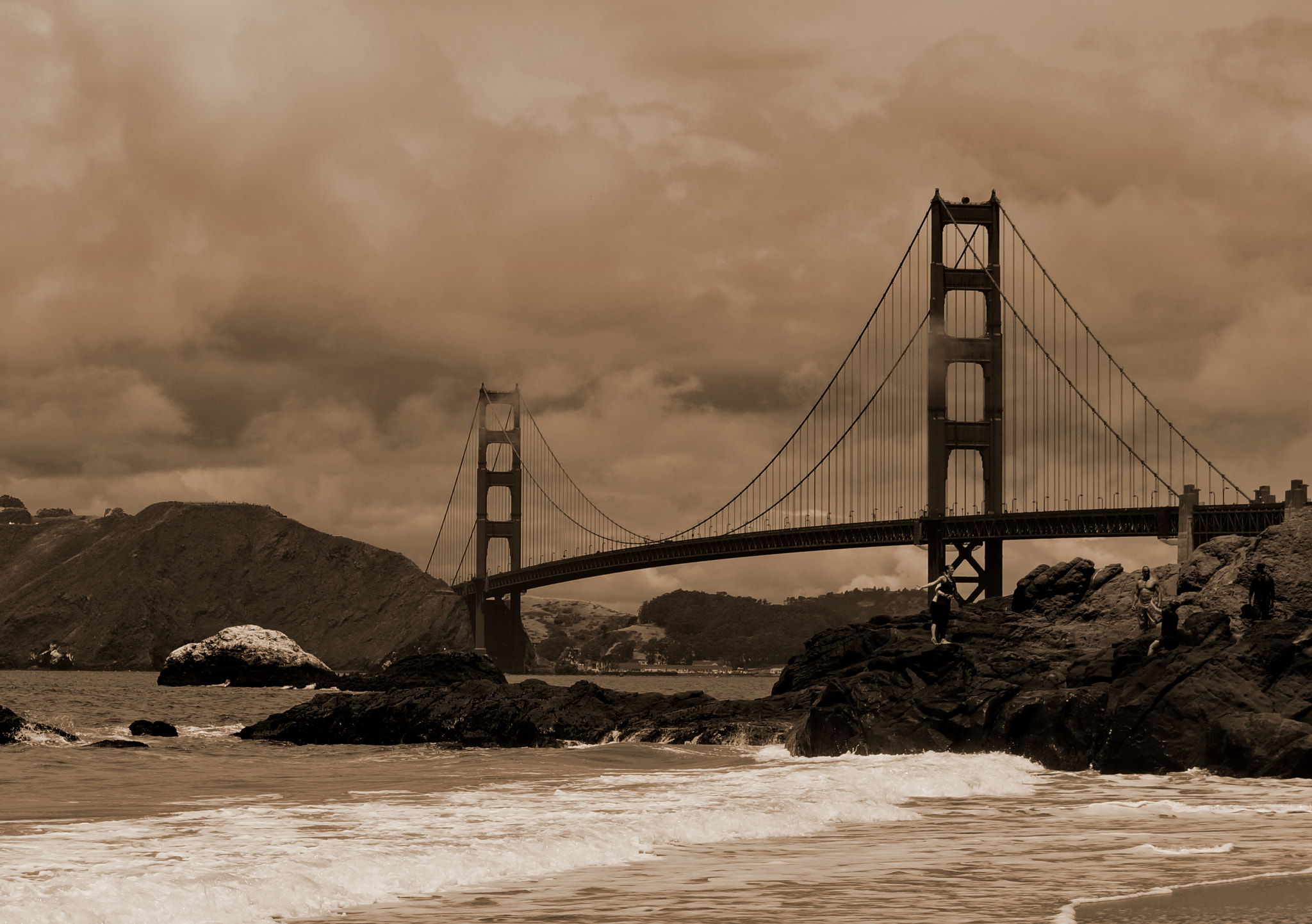 Sony E 18-55mm F3.5-5.6 OSS sample photo. Golden gate clouds photography