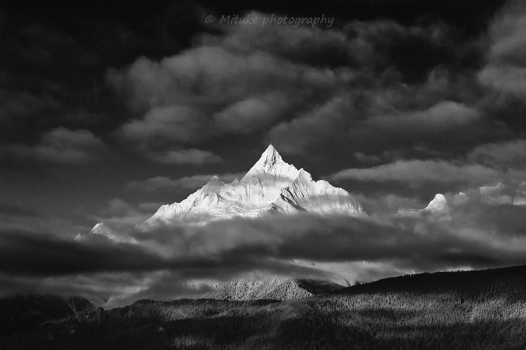 Canon EOS 650D (EOS Rebel T4i / EOS Kiss X6i) sample photo. The godness peak photography