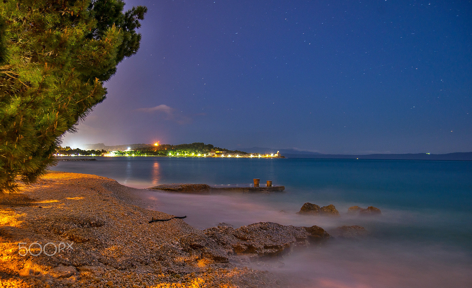 AF Zoom-Nikkor 28-70mm f/3.5-4.5D sample photo. Makarska beach night photography