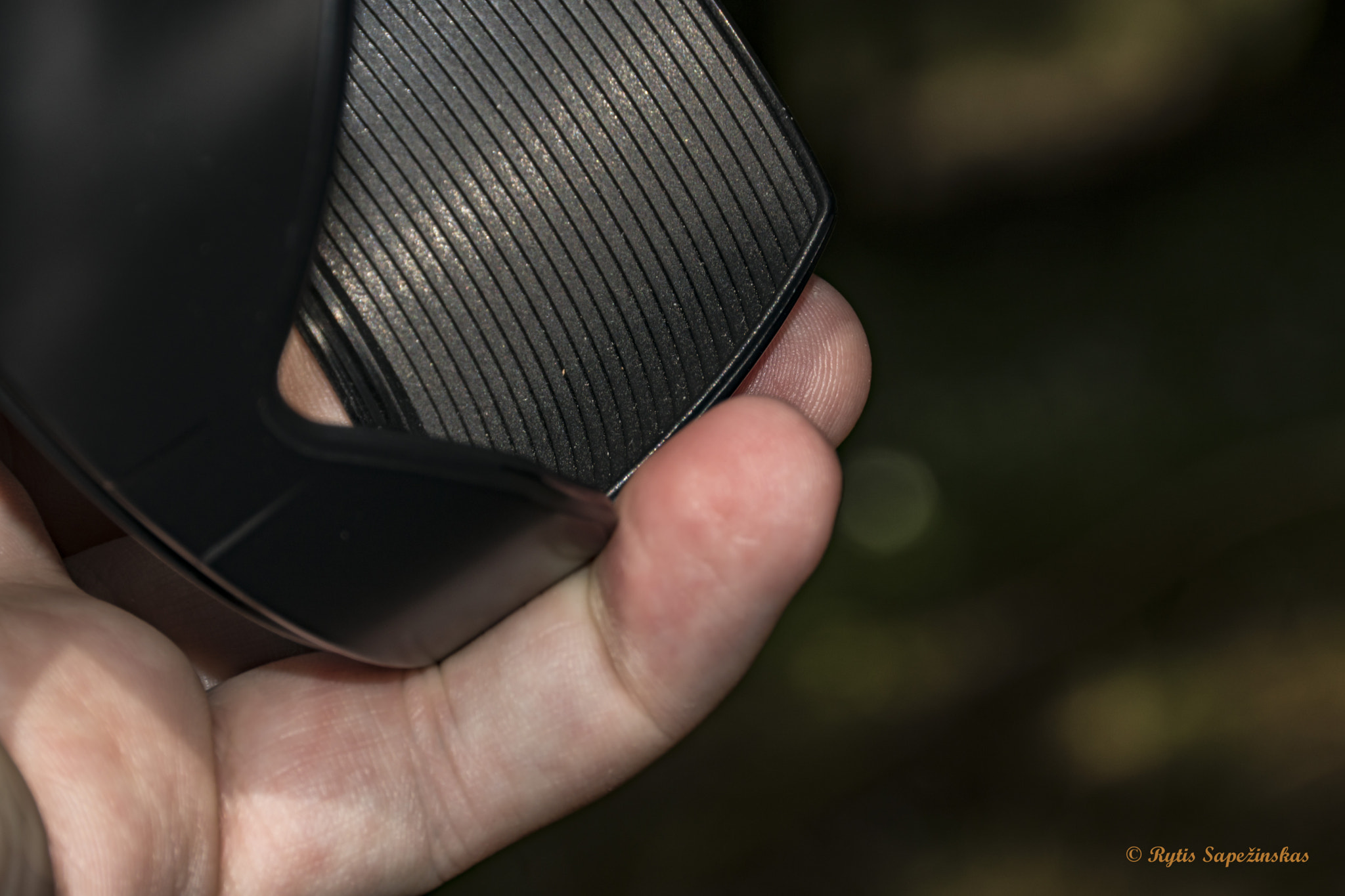 Sony DT 18-200mm F3.5-6.3 sample photo. Camera lens hood photography
