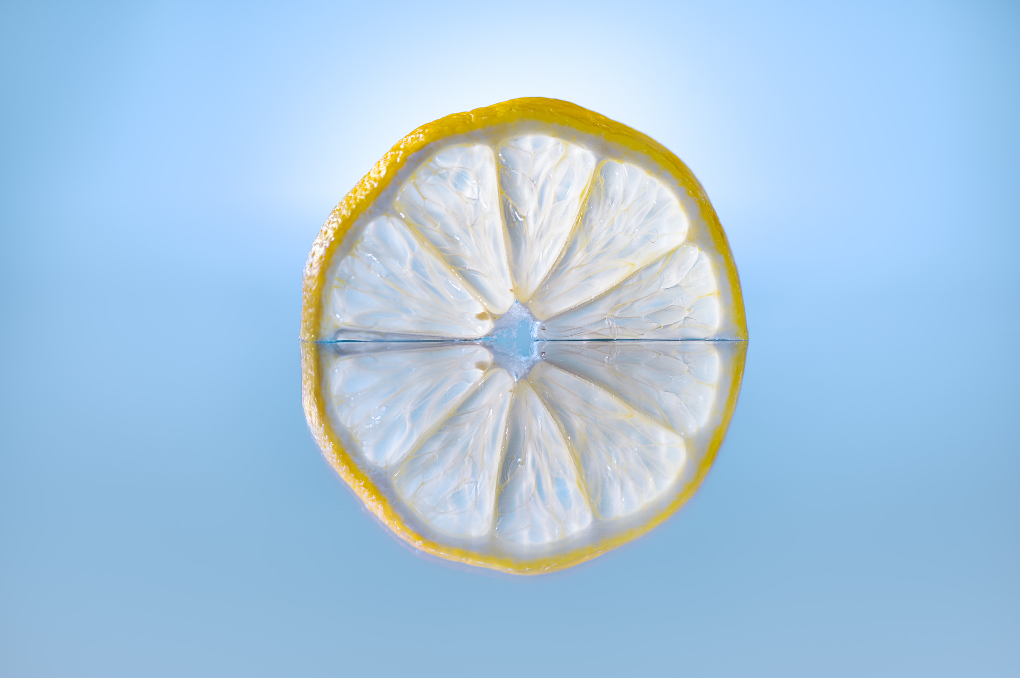 Nikon D4 + Sigma 105mm F2.8 EX DG Macro sample photo. Lemon slice photography