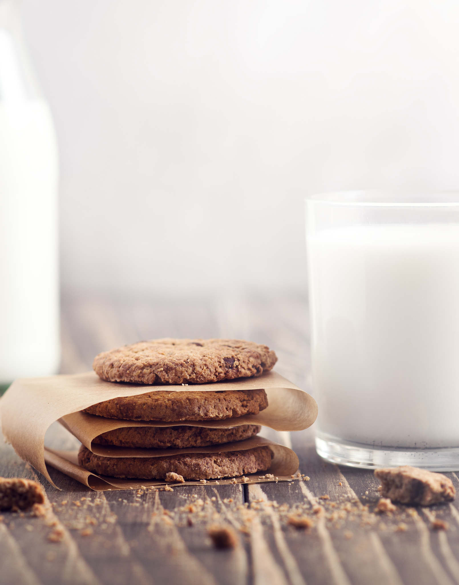 Nikon D3100 + Nikon AF-S Nikkor 85mm F1.8G sample photo. [cookies and milk] photography