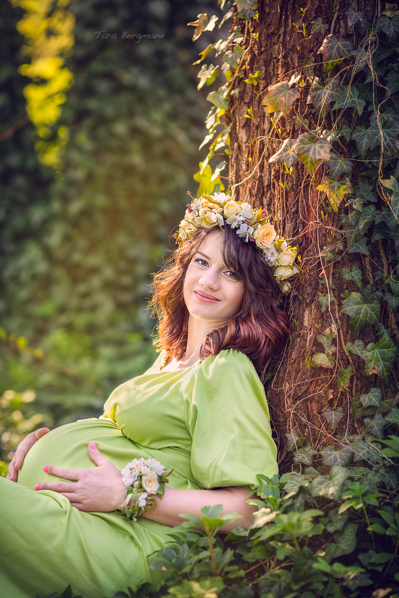 Canon EOS 5DS + Canon EF 135mm F2L USM sample photo. Beautiful future mom photography