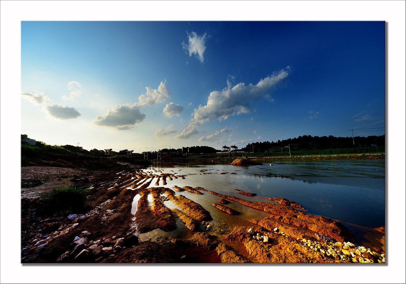 Sigma 12-24mm F4.5-5.6 EX DG Aspherical HSM sample photo