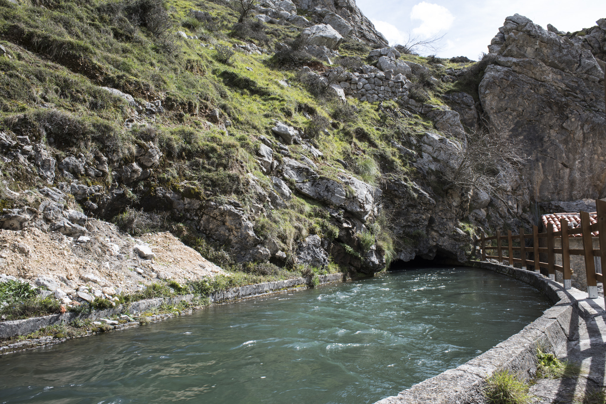 Nikon D810 + Nikon AF Nikkor 28mm F2.8D sample photo. Cares gorge, picos de europa, asturias, spain. photography