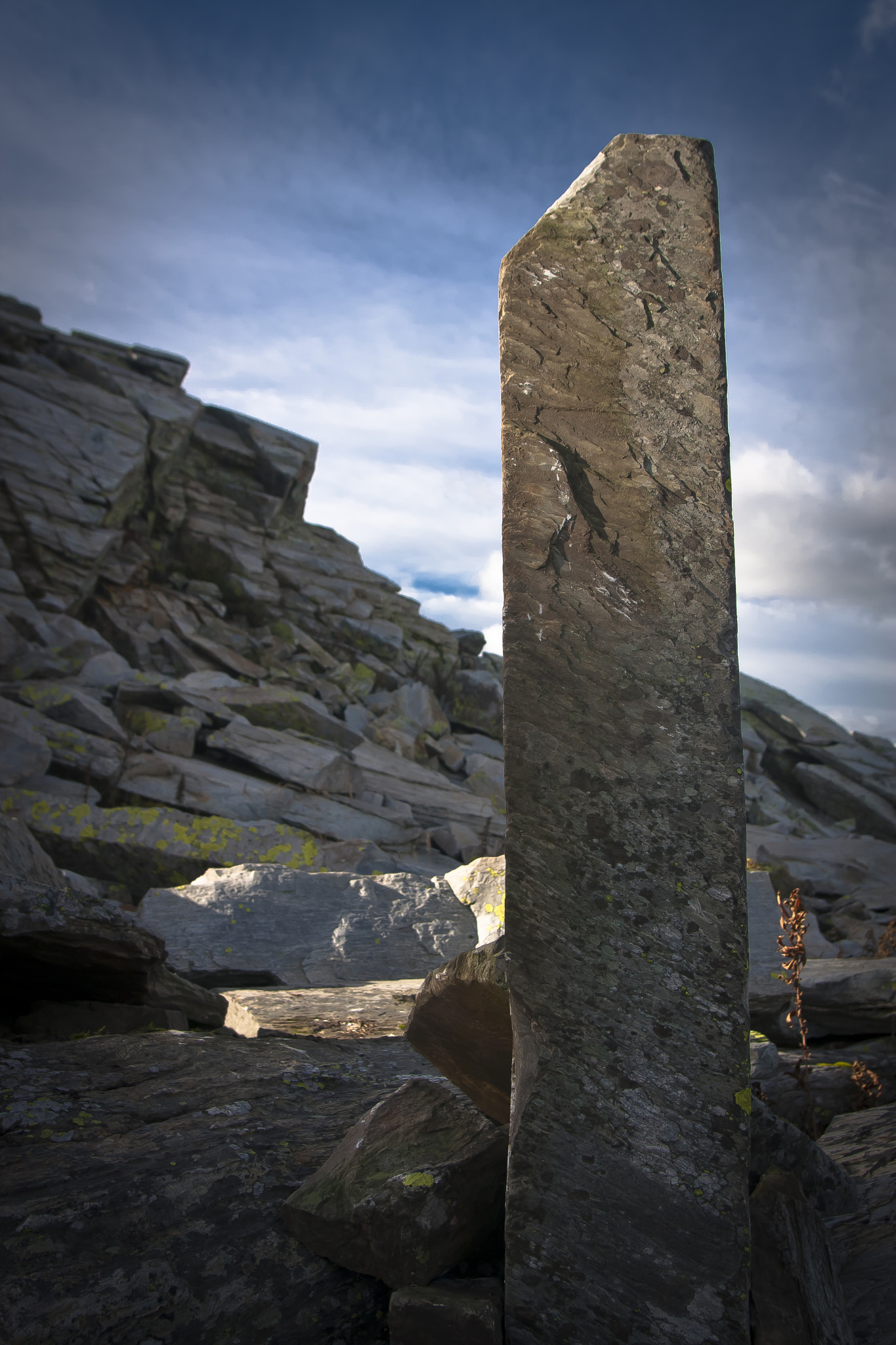 Canon EOS 40D + Sigma 20mm EX f/1.8 sample photo. Monolith photography