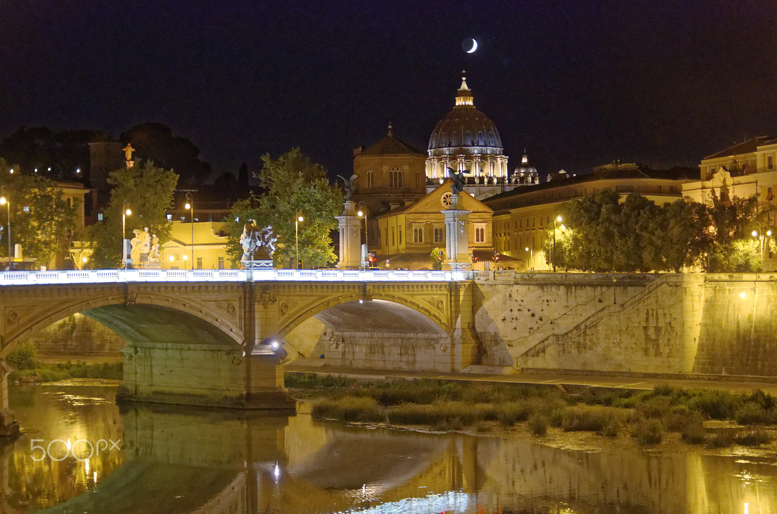 Pentax K-5 sample photo. Rome by night photography