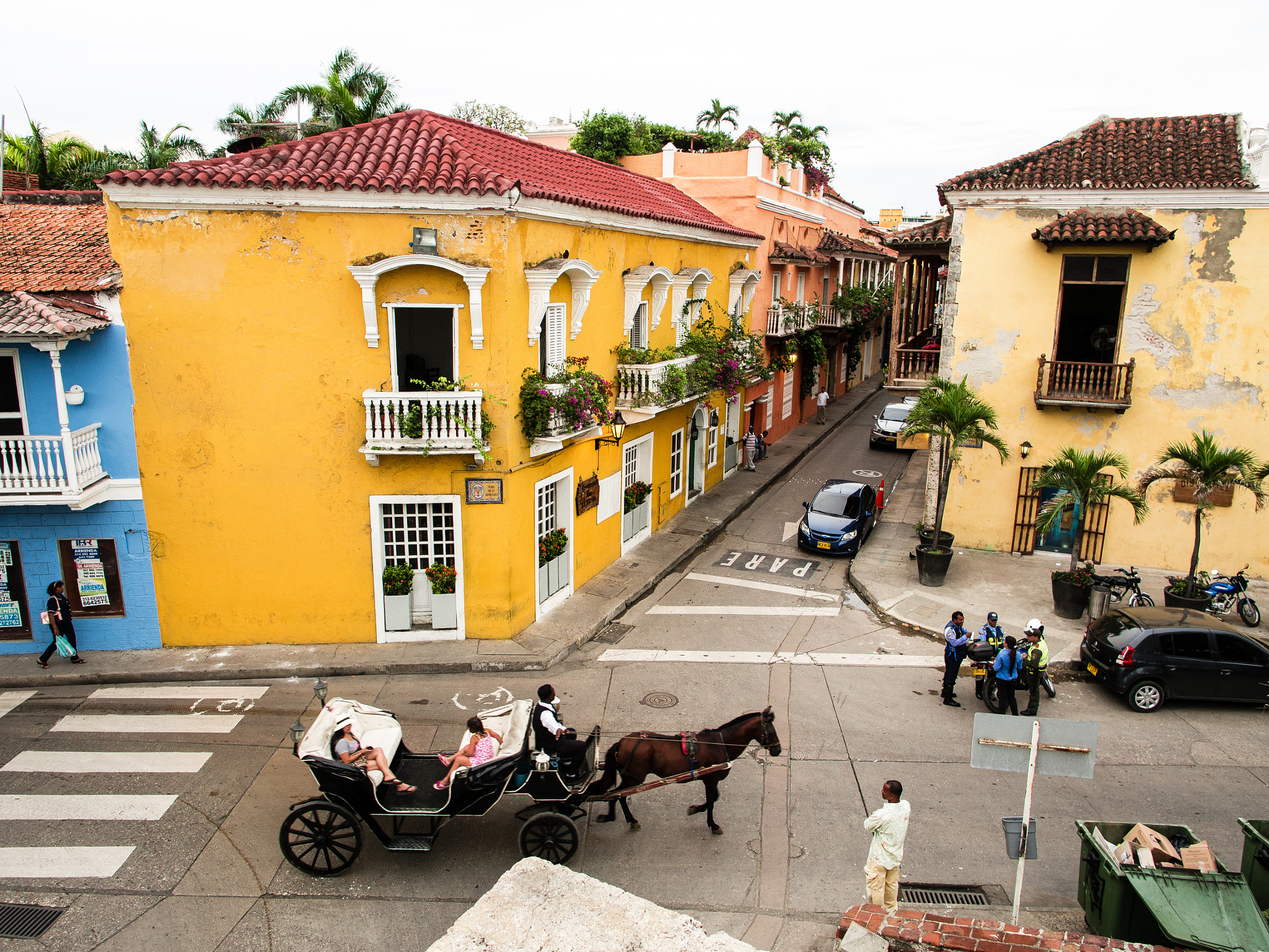 Olympus OM-D E-M5 + OLYMPUS M.12mm F2.0 sample photo. Colombia vibes photography