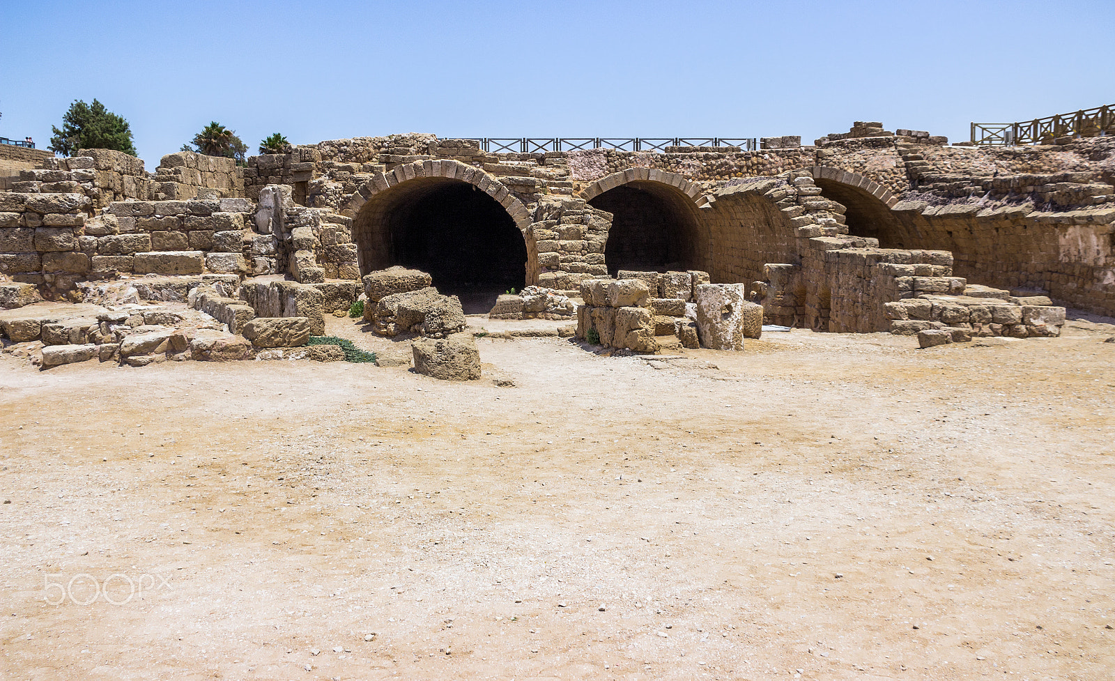 Canon EF 75-300mm F4.0-5.6 IS USM sample photo. Fragment of buildings inside in the ruined city of photography