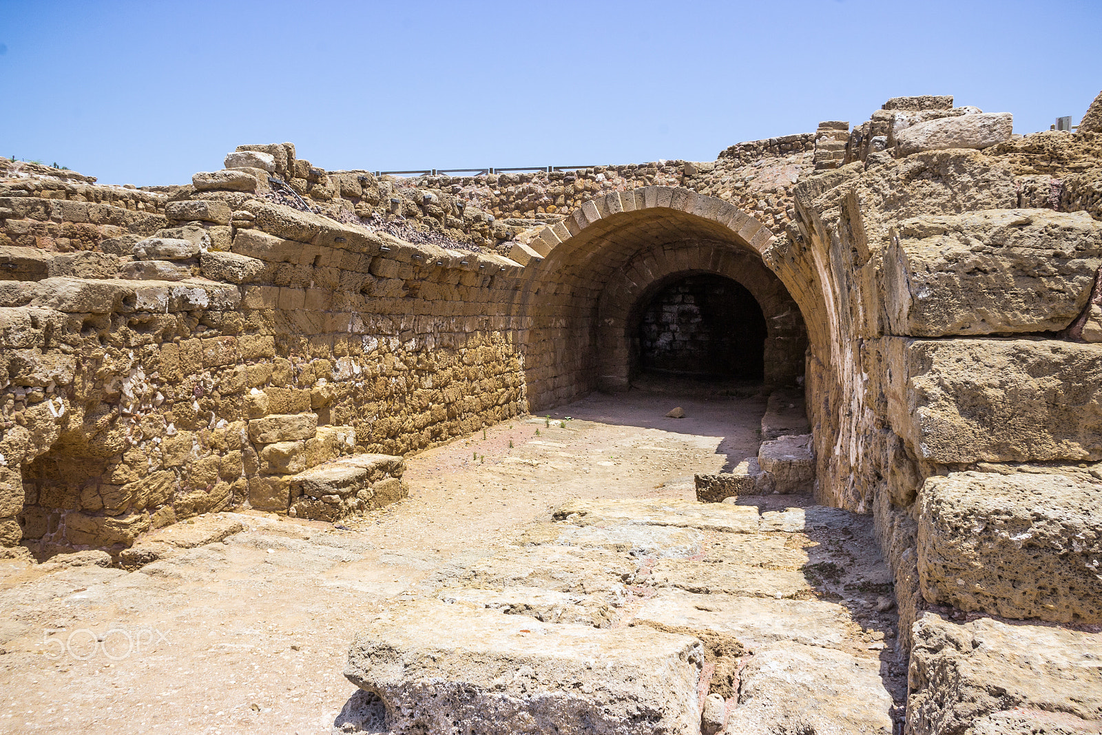 Canon EF 75-300mm F4.0-5.6 IS USM sample photo. Fragment of buildings inside in the ruined city of photography