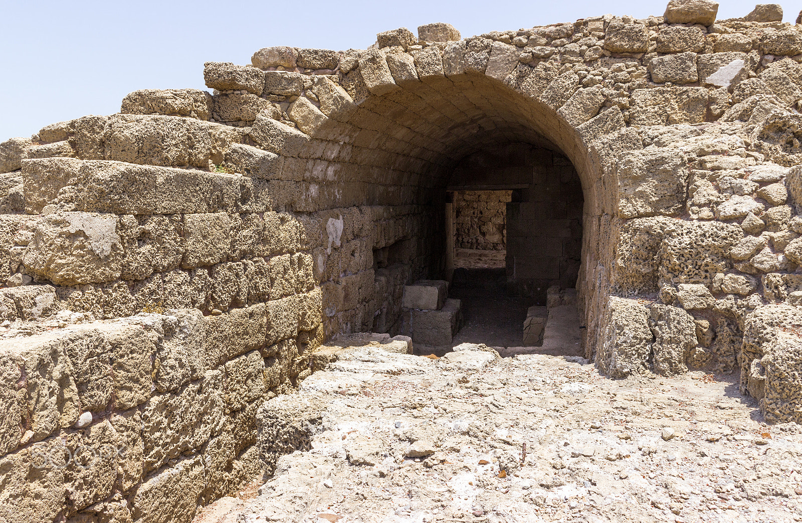 Canon EF 75-300mm F4.0-5.6 IS USM sample photo. Fragment of buildings inside in the ruined city of photography